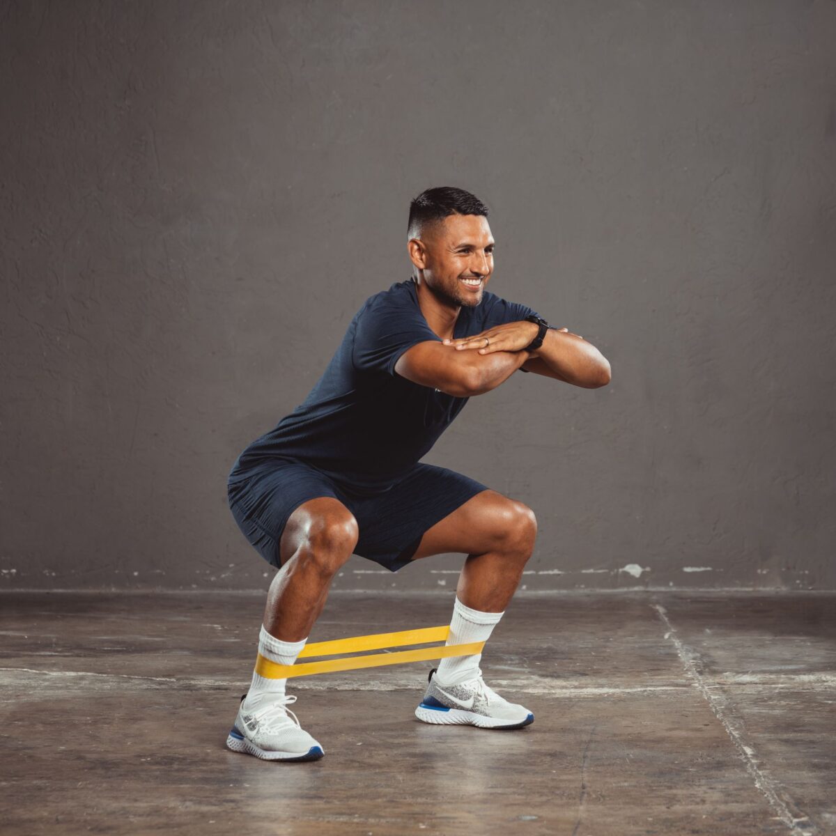 César Murillo guiando una sesión de entrenamiento personalizado en FB Training Center, combinando técnica y motivación en Miami